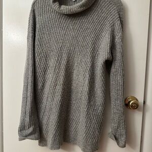 Hooked Up by IOT Gray Cowl Neck Sweater